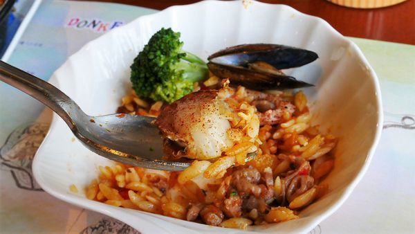 【台南市-麻豆區】在花木扶疏.綠草如茵的氛圍下，與提供風味一流的西班牙料理ー『麻豆驢子廚房』，來場迷人的心靈饗宴吧٩(๑❤ω❤๑)۶