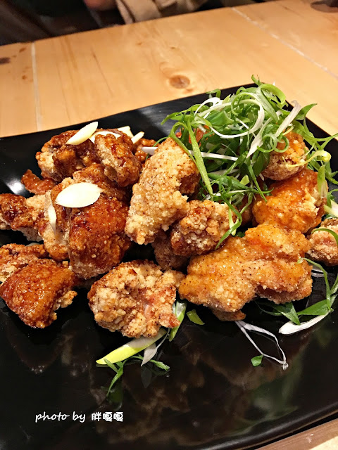 【台中 中區】大發炸雞~~~大四喜啦!!!四種不同口味炸雞任你挑選!!!憑日新劇院票根有打折、深夜食堂