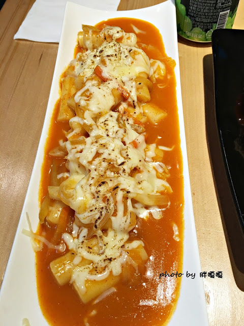 【台中 中區】大發炸雞~~~大四喜啦!!!四種不同口味炸雞任你挑選!!!憑日新劇院票根有打折、深夜食堂