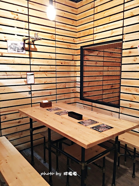 【台中 中區】大發炸雞~~~大四喜啦!!!四種不同口味炸雞任你挑選!!!憑日新劇院票根有打折、深夜食堂