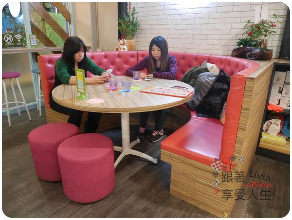 美食。餐廳│ 新北新莊區 輔大捷運站  輔大早午餐下午茶 荷亞輕食館 輔大店 學生/上班族的天堂啊！ ❤跟著Livia享受人生❤