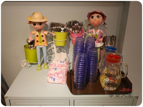 美食。餐廳│ 新北新莊區 輔大捷運站  輔大早午餐下午茶 荷亞輕食館 輔大店 學生/上班族的天堂啊！ ❤跟著Livia享受人生❤