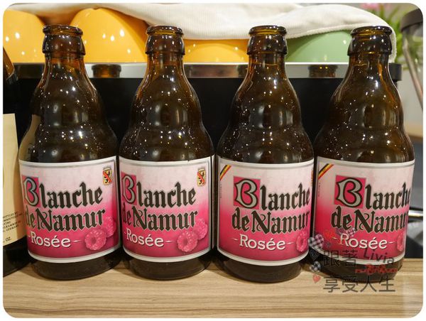 美食。餐廳│ 新北新莊區 輔大捷運站  輔大早午餐下午茶 荷亞輕食館 輔大店 學生/上班族的天堂啊！ ❤跟著Livia享受人生❤