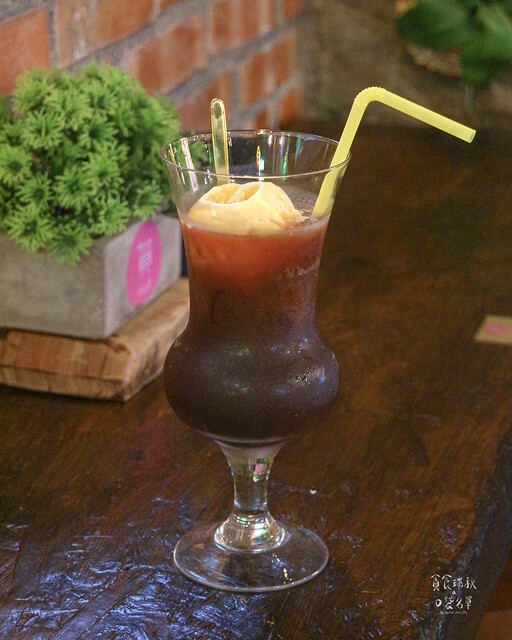 屏東恆春|在隱密巷弄的老宅咖啡廳下午茶。每日限量人氣特色烤饅頭|賀HeR巷內食間