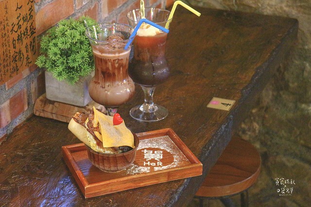 屏東恆春|在隱密巷弄的老宅咖啡廳下午茶。每日限量人氣特色烤饅頭|賀HeR巷內食間