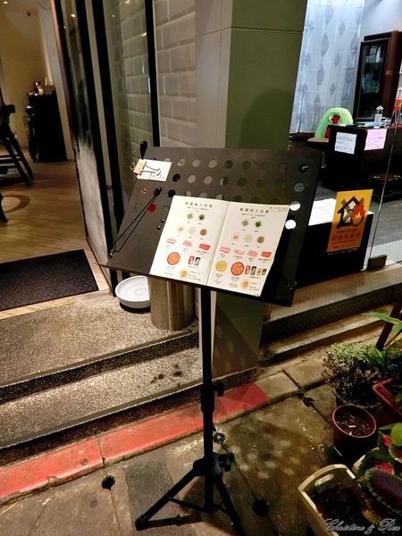 【台北。美食】 大安區 / 新沙洞韓國烤肉，溫體豬肉，近國父紀念館站