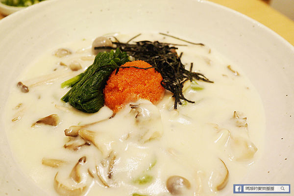 Nana's Green Tea(林口三井店)：◆林口三井OUTLET美食【nana's green tea台灣一號店】濃郁抹茶甜品。烏龍麵。定食