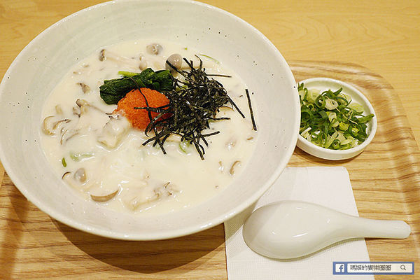 Nana's Green Tea(林口三井店)：◆林口三井OUTLET美食【nana's green tea台灣一號店】濃郁抹茶甜品。烏龍麵。定食