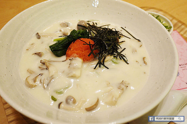 Nana's Green Tea(林口三井店)：◆林口三井OUTLET美食【nana's green tea台灣一號店】濃郁抹茶甜品。烏龍麵。定食