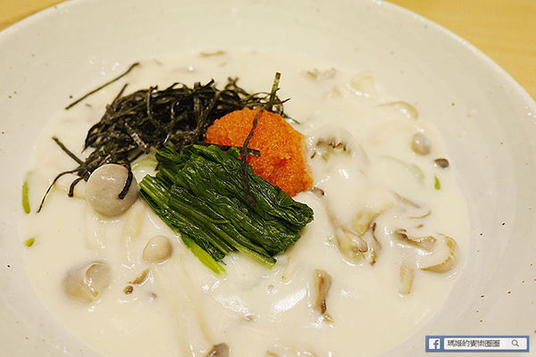 Nana's Green Tea(林口三井店)：◆林口三井OUTLET美食【nana's green tea台灣一號店】濃郁抹茶甜品。烏龍麵。定食