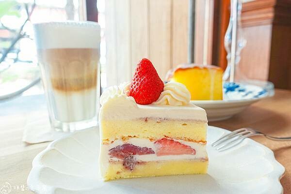 高雄美食。馤 咖啡。食作  左營高鐵站對面的日式復古咖啡廳 