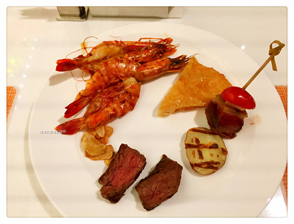 美福大飯店 彩匯自助餐 ~ Buffet 吃到飽❤龍蝦/海膽/現煎牛排/甜點/現打果汁 - 捷運劍南路站
