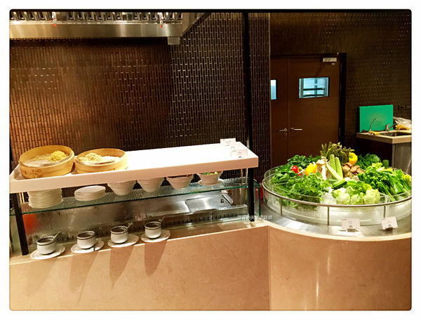 美福大飯店 彩匯自助餐 ~ Buffet 吃到飽❤龍蝦/海膽/現煎牛排/甜點/現打果汁 - 捷運劍南路站