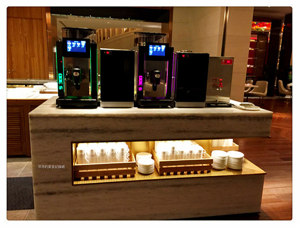 美福大飯店 彩匯自助餐 ~ Buffet 吃到飽❤龍蝦/海膽/現煎牛排/甜點/現打果汁 - 捷運劍南路站