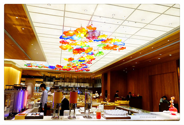 美福大飯店 彩匯自助餐 ~ Buffet 吃到飽❤龍蝦/海膽/現煎牛排/甜點/現打果汁 - 捷運劍南路站