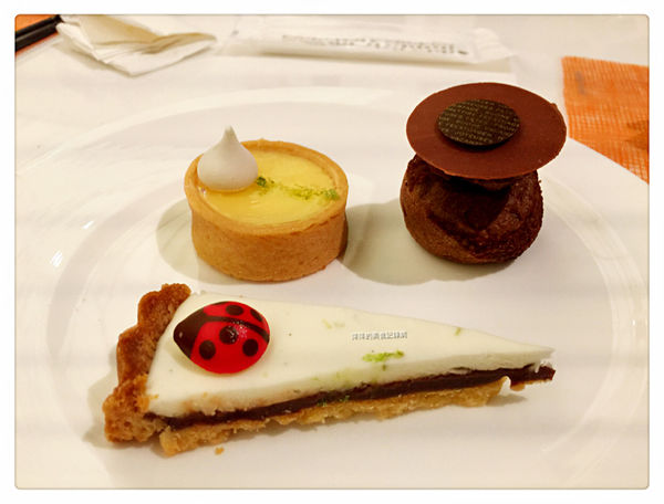 美福大飯店 彩匯自助餐 ~ Buffet 吃到飽❤龍蝦/海膽/現煎牛排/甜點/現打果汁 - 捷運劍南路站