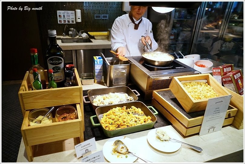 【台北吃到飽】美福大飯店彩匯自助餐廳x梅諾卡冰淇淋!(米其林餐廳指定專用、西班牙原裝進口) - 大口老師的走跳學堂!