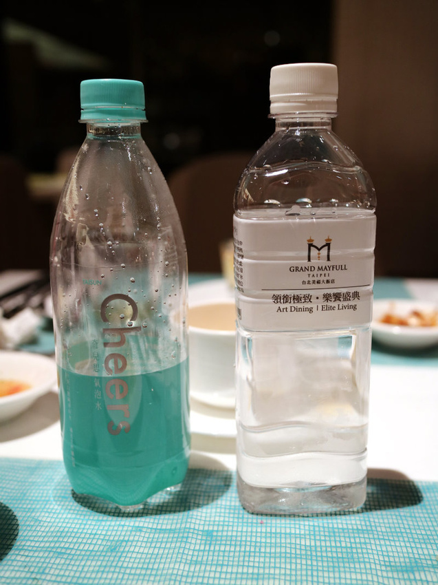 瓶裝水.JPG 瓶裝水.JPG