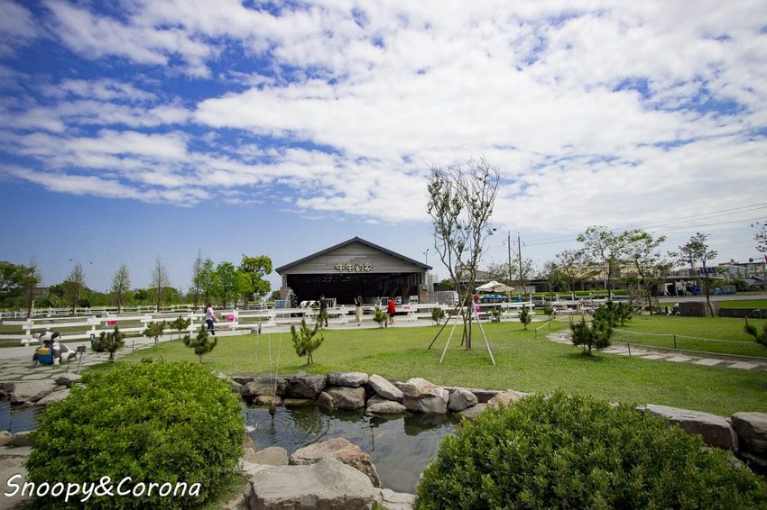 【玩樂.雲林】崙背景點/千巧谷牛樂園牧場~免門票親子景點,萌萌乳牛公仔隨你拍,還能餵牛餵魚餵鴨