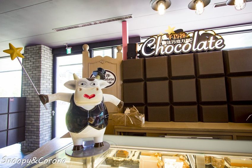 【玩樂.雲林】崙背景點/千巧谷牛樂園牧場~免門票親子景點,萌萌乳牛公仔隨你拍,還能餵牛餵魚餵鴨