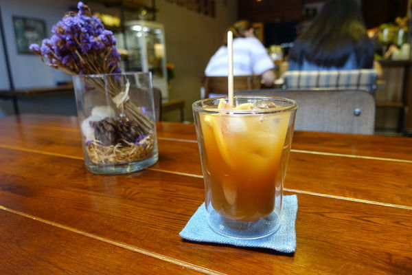 Chez Nous Taipei‧坐擁天窗的南法鄉村小店，一吃就愛上的油封番茄羊乳酪鹹派!!!