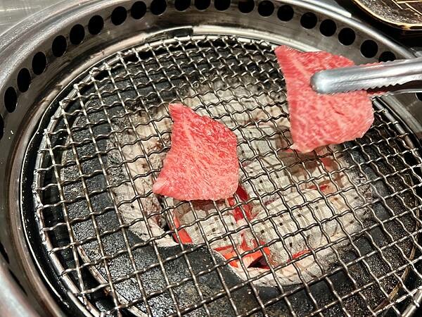 [連鎖食記]乾杯燒肉林口三井Outlet店/和牛高級太美味.