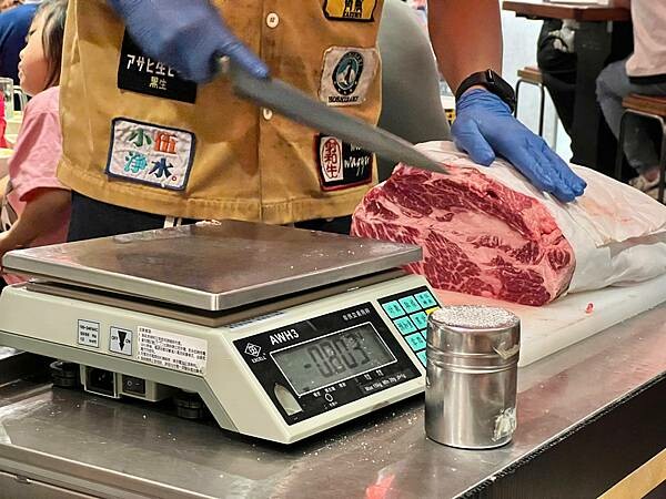 [連鎖食記]乾杯燒肉林口三井Outlet店/和牛高級太美味.