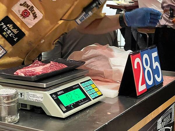 [連鎖食記]乾杯燒肉林口三井Outlet店/和牛高級太美味.