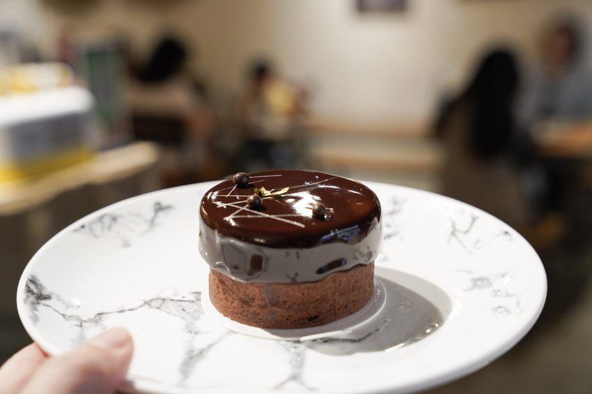 敲我Ciao.O烘焙工作室是位於巷弄中的一間新莊咖啡廳,想要找新莊甜點也是個好選擇,讓人非常容易放鬆的咖啡甜點店而且還有提供手工餅乾,推薦收入到新莊美食名單。