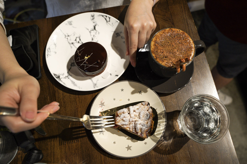 敲我Ciao.O烘焙工作室是位於巷弄中的一間新莊咖啡廳,想要找新莊甜點也是個好選擇,讓人非常容易放鬆的咖啡甜點店而且還有提供手工餅乾,推薦收入到新莊美食名單。