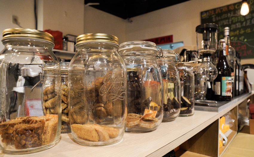 敲我Ciao.O烘焙工作室是位於巷弄中的一間新莊咖啡廳,想要找新莊甜點也是個好選擇,讓人非常容易放鬆的咖啡甜點店而且還有提供手工餅乾,推薦收入到新莊美食名單。