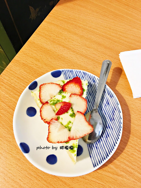 【高雄 前金區】草上飛工作室→媽呀!!!這根本就是在民宅內喝下午茶啊!!!超級低調的甜點工作室←