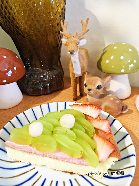 【高雄 前金區】草上飛工作室→媽呀!!!這根本就是在民宅內喝下午茶啊!!!超級低調的甜點工作室←