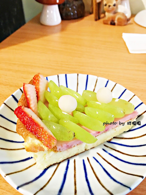 【高雄 前金區】草上飛工作室→媽呀!!!這根本就是在民宅內喝下午茶啊!!!超級低調的甜點工作室←