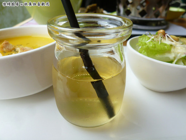 懷特廚房White Kitchen：【台中北區】White Kitchen懷特廚房，素食新時尚，無國界料理讓你驚覺原來可以有那麼多變化！？