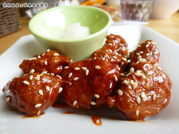 懷特廚房White Kitchen：【台中北區】White Kitchen懷特廚房，素食新時尚，無國界料理讓你驚覺原來可以有那麼多變化！？