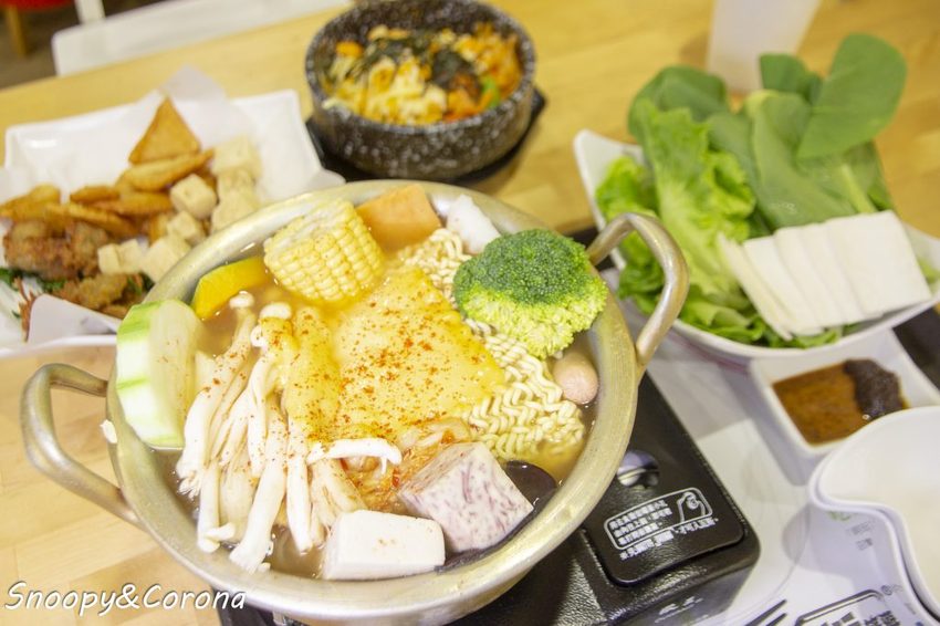 【吃喝．台中】台中素食／懷特廚房White Kitchen素食無國界料理～素食火鍋、韓式料理、義式料理，多樣化選擇顛覆素食刻板印象