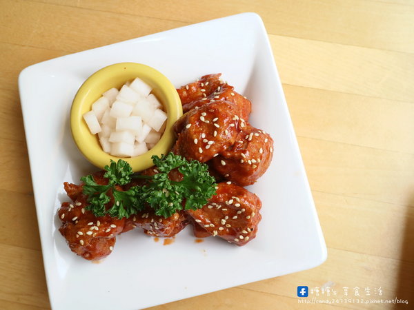 懷特廚房White Kitchen:〖台中│美食〗懷特廚房White Kitchen ❤ 讓你吃了會驚艷的素食無國界料理,原來無肉料理也可以這麼好吃,道道都深得糖糖心阿!!