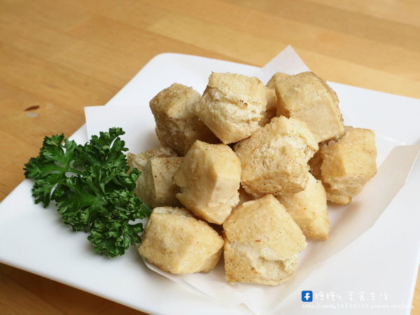 懷特廚房White Kitchen:〖台中│美食〗懷特廚房White Kitchen ❤ 讓你吃了會驚艷的素食無國界料理,原來無肉料理也可以這麼好吃,道道都深得糖糖心阿!!