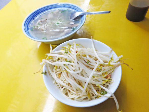 【新莊美食】中義街烏醋麵-超隱藏版排隊麵攤 【新莊美食】中義街烏醋麵-超隱藏版排隊麵攤
