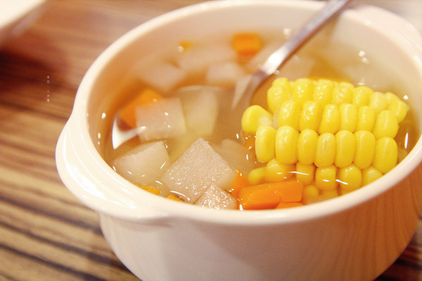 花園廚房：【新北市板橋區。簡餐】花園廚房 林家花園 簡餐平價美食推薦 原肉牛排好吃香嫩多汁 板橋府中站