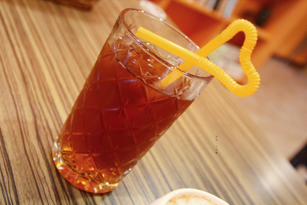 花園廚房：【新北市板橋區。簡餐】花園廚房 林家花園 簡餐平價美食推薦 原肉牛排好吃香嫩多汁 板橋府中站