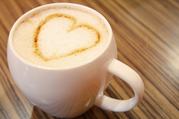 花園廚房：【新北市板橋區。簡餐】花園廚房 林家花園 簡餐平價美食推薦 原肉牛排好吃香嫩多汁 板橋府中站