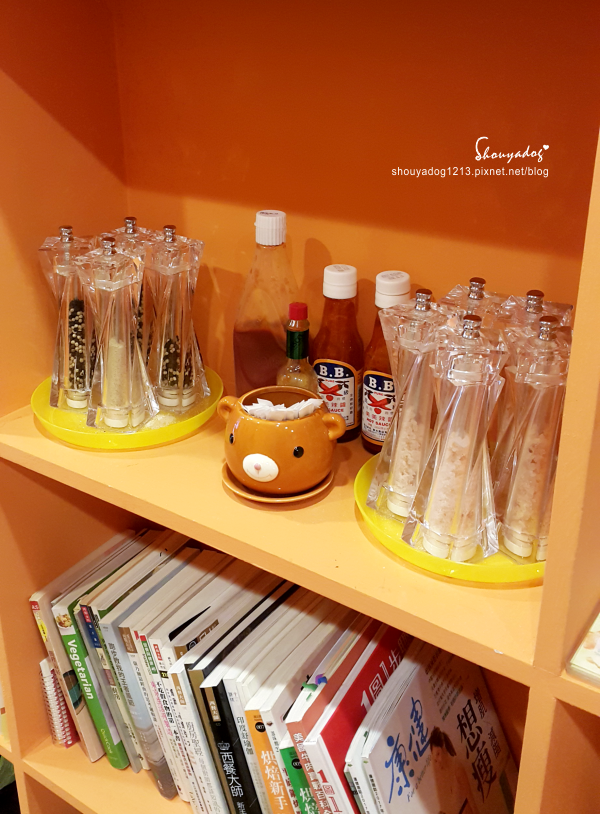 花園廚房：【無國界料理】可以吃得到原肉牛排的平價小餐館 花園廚房 in板橋