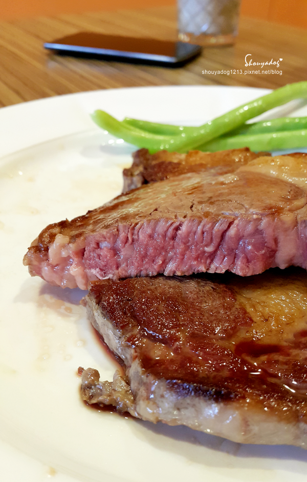 花園廚房：【無國界料理】可以吃得到原肉牛排的平價小餐館 花園廚房 in板橋