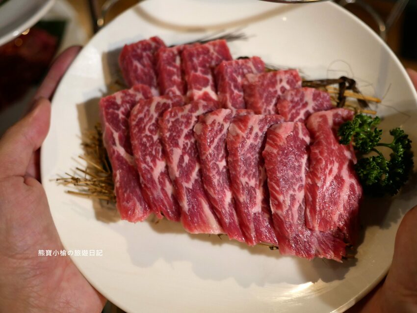 【台中西屯美食】一桶 tone 韓式新食，台中中科韓國燒烤餐廳，當月生日壽星送蝦或豬小排！內文附詳細菜單價位介紹，台中生日優惠餐廳。 @熊寶小榆の旅遊日記