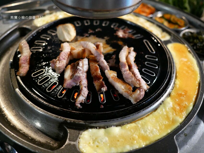 【台中西屯美食】一桶 tone 韓式新食，台中中科韓國燒烤餐廳，當月生日壽星送蝦或豬小排！內文附詳細菜單價位介紹，台中生日優惠餐廳。 @熊寶小榆の旅遊日記