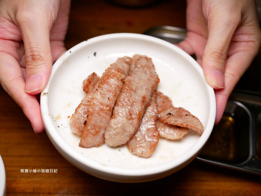 【台中西屯美食】一桶 tone 韓式新食，台中中科韓國燒烤餐廳，當月生日壽星送蝦或豬小排！內文附詳細菜單價位介紹，台中生日優惠餐廳。 @熊寶小榆の旅遊日記