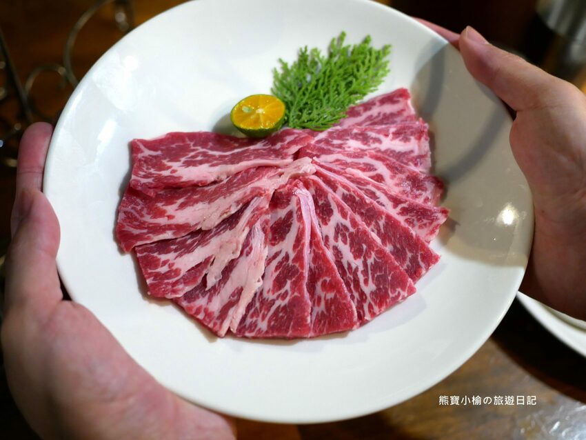 【台中西屯美食】一桶 tone 韓式新食，台中中科韓國燒烤餐廳，當月生日壽星送蝦或豬小排！內文附詳細菜單價位介紹，台中生日優惠餐廳。 @熊寶小榆の旅遊日記