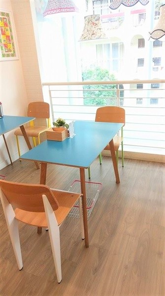 Cath's Cafe：Cath's Cafe-中山站巷弄內的服飾咖啡館  結合服飾販賣和咖啡店  逛累了可以上樓吃點心  餐點都好優  而且環境超美  女孩們絕對捨不得走了~(附菜單